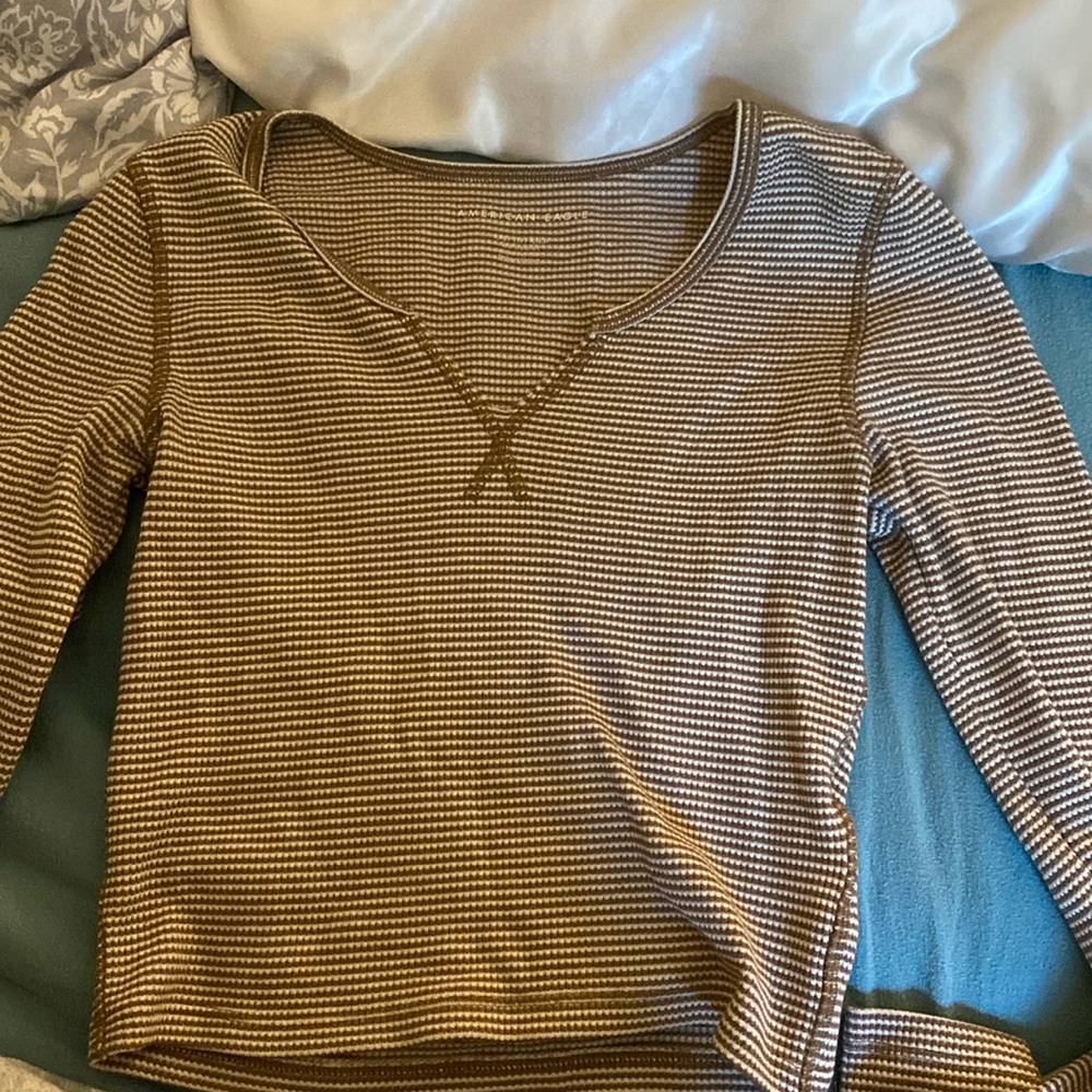 American eagle cropped long sleeve